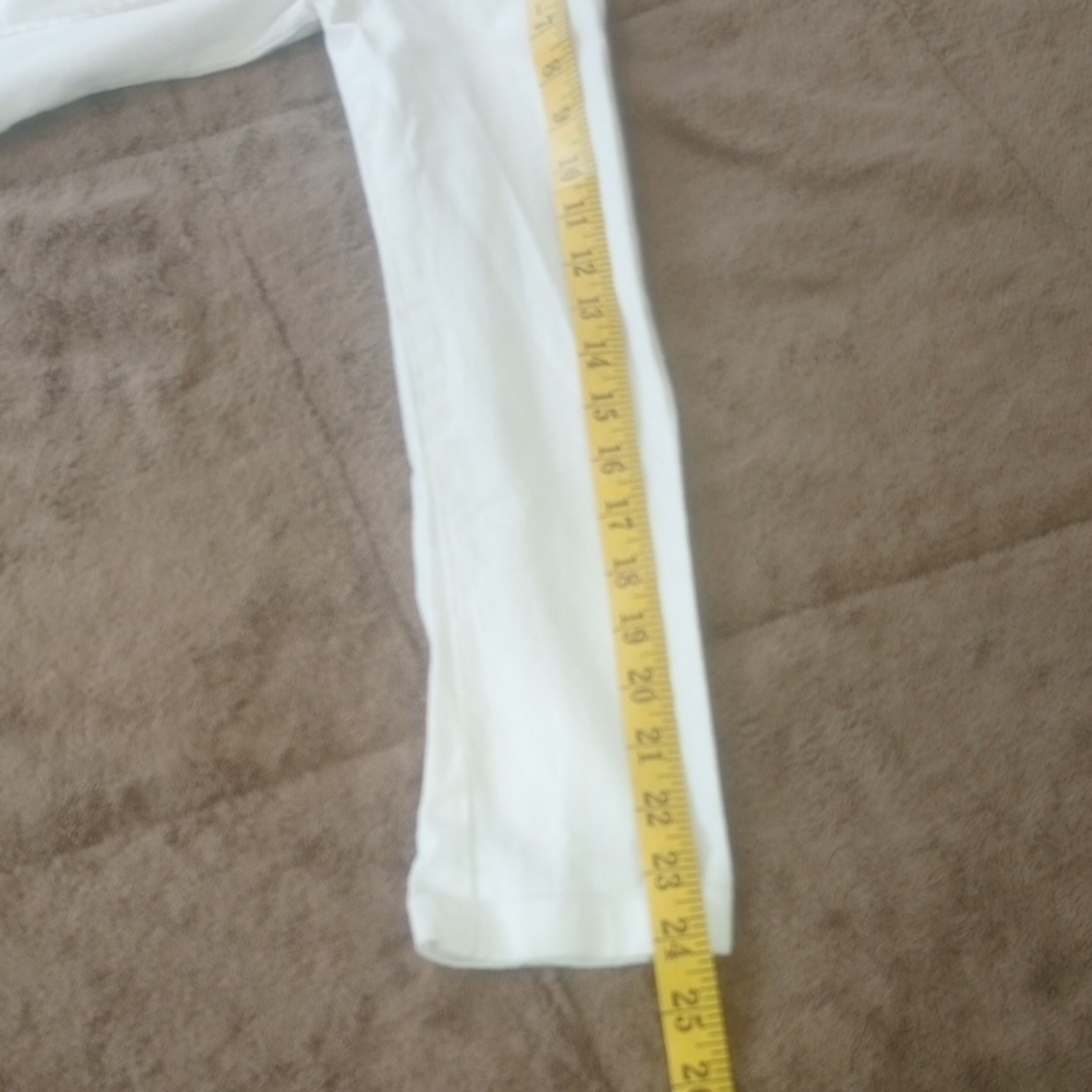 Zara White Blazer with Notched Lapel and Tailored Fit - Picture 8 of 12